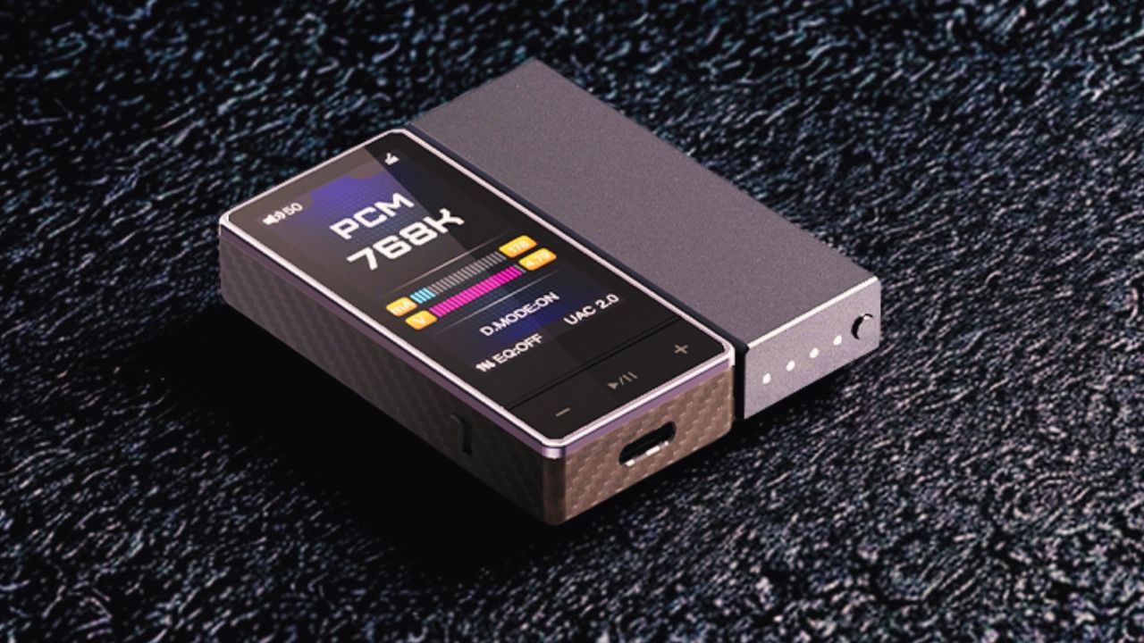 fiio’s-portable-hi-res-dac-and-amp-is-priced-to-make-you-an-audiophile,-right-before-hi-res-goes-‘truly-mainstream’