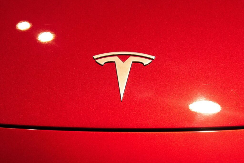 tesla-is-reportedly-bringing-a-limited-version-of-its-robotaxi-service-to-san-francisco