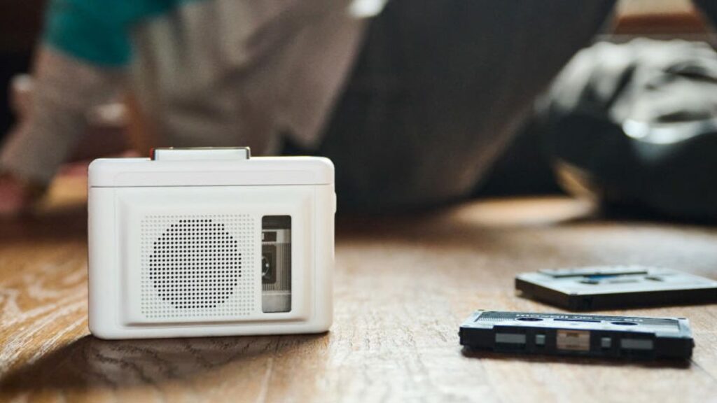 maxell-adds-a-little-speaker-to-its-walkman-esque-tape-player,-and-this-is-one-launch-i-hope-stays-in-japan