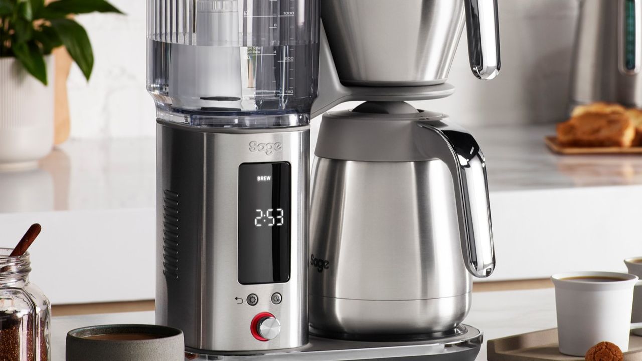 i-went-hands-on-with-the-new-sage-luxe-brewer-thermal,-and-it-might-be-the-best-drip-coffee-maker-i’ve-ever-used