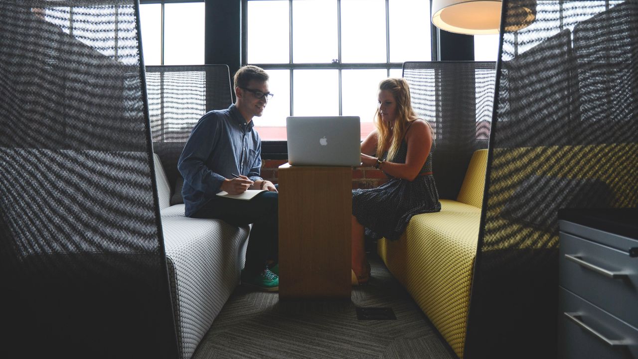 salary-advice-from-ai-low-balls-women-and-minorities:-report