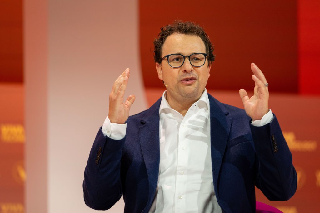 anthropic-reportedly-nears-$170b-valuation-with-potential-$5b-round