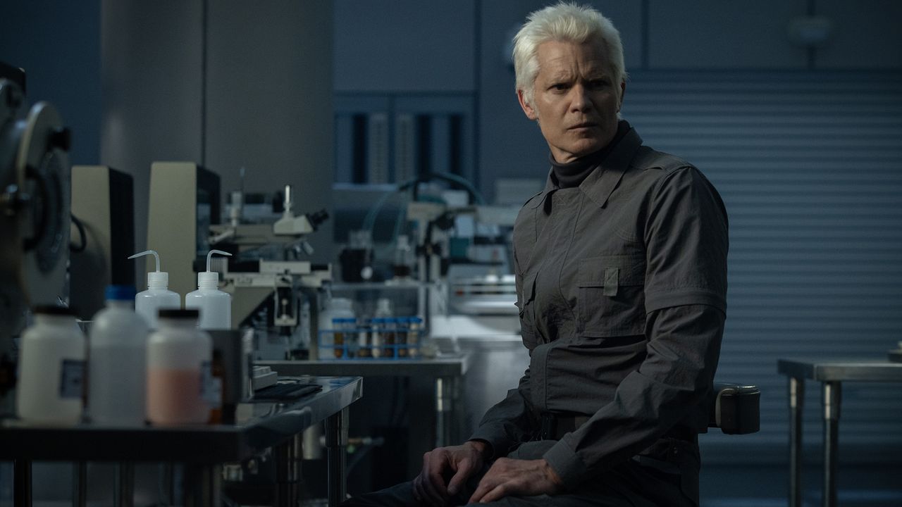 alien:-earth-star-timothy-olyphant-only-needed-to-do-one-thing-to-get-into-character-for-the-sci-fi-horror-show-on-disney+:-‘it-does-a-lot-of-the-work-for-me’