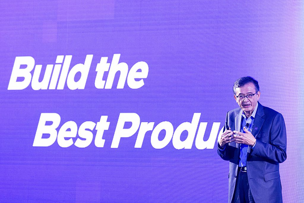 trump-says-intel-ceo-lip-bu-tan-must-‘resign-immediately’